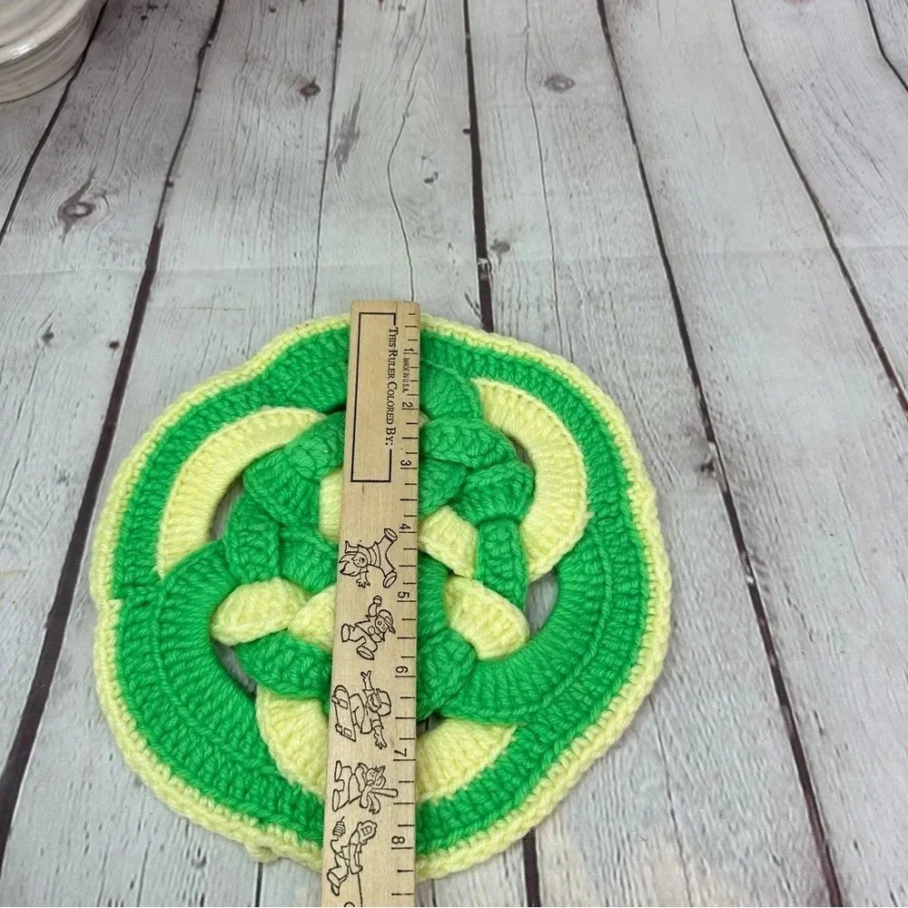 vintage handmade crochet hot plate trivet green yellow